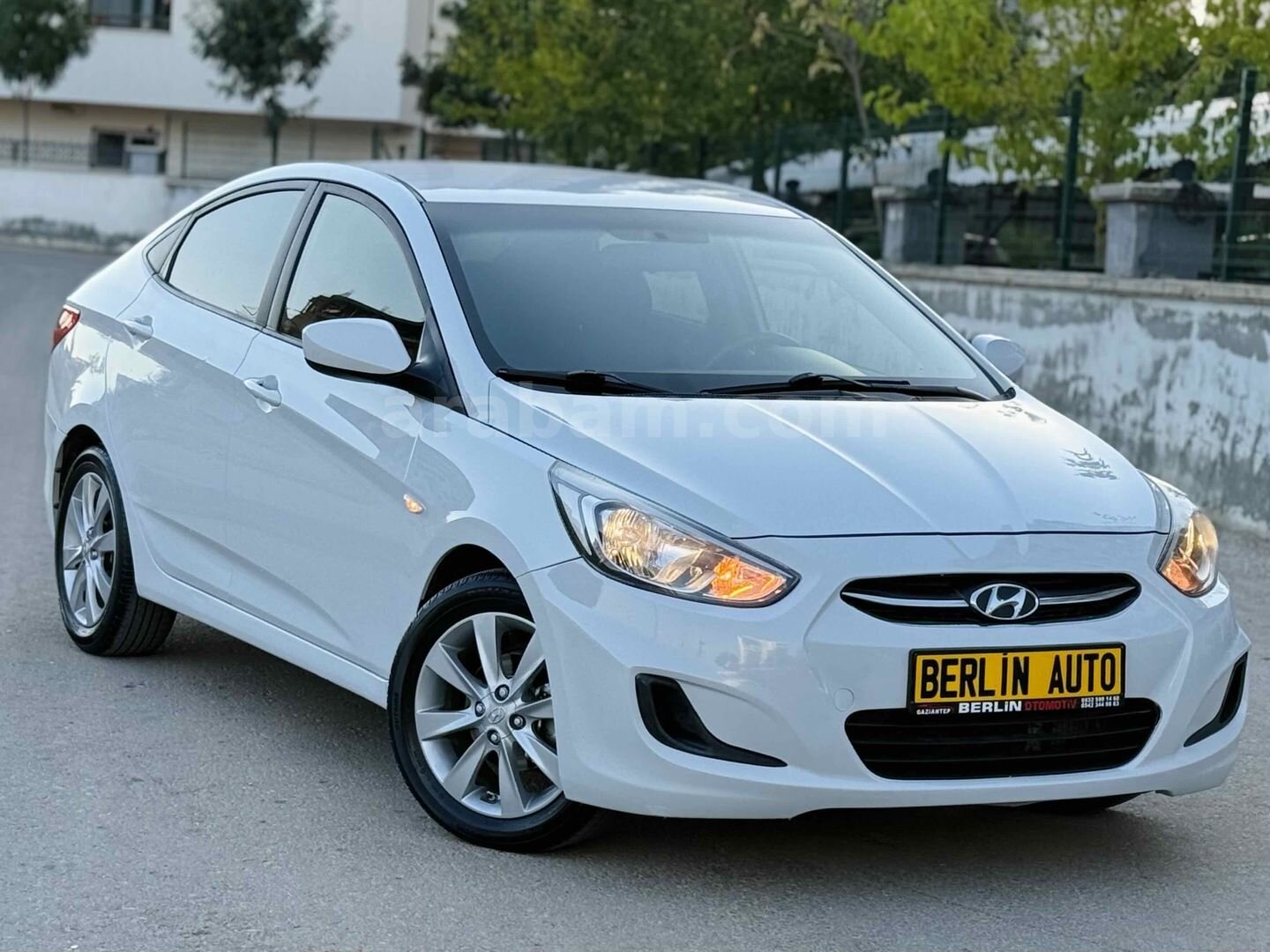 Galeriden Hyundai Accent Blue 1.6 CRDI Mode Plus 2017 Model Gaziantep 269.750 km Beyaz 1