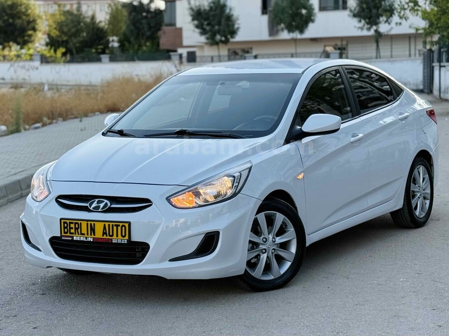 Galeriden Hyundai Accent Blue 1.6 CRDI Mode Plus 2017 Model Gaziantep 269.750 km Beyaz 3