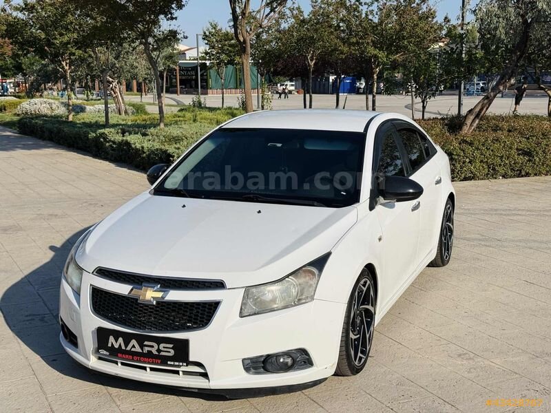 Galeriden Chevrolet Cruze 1.6 LS Plus 2010 Model Antalya 245.000 km Beyaz