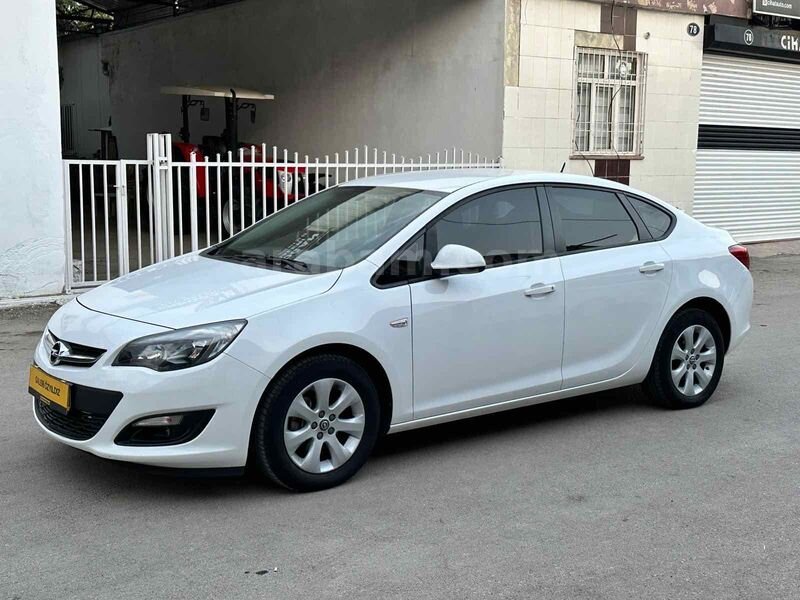 Galeriden Opel Astra 1.6 Edition Plus 2018 Model Adıyaman 54.000 km Beyaz