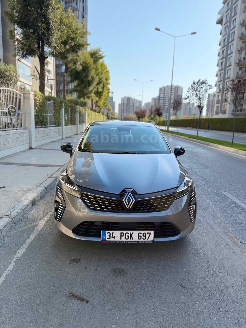 Galeriden Renault Clio 1.0 TCe Evolution 2025 Model Elazığ 13.000 km Gri 2