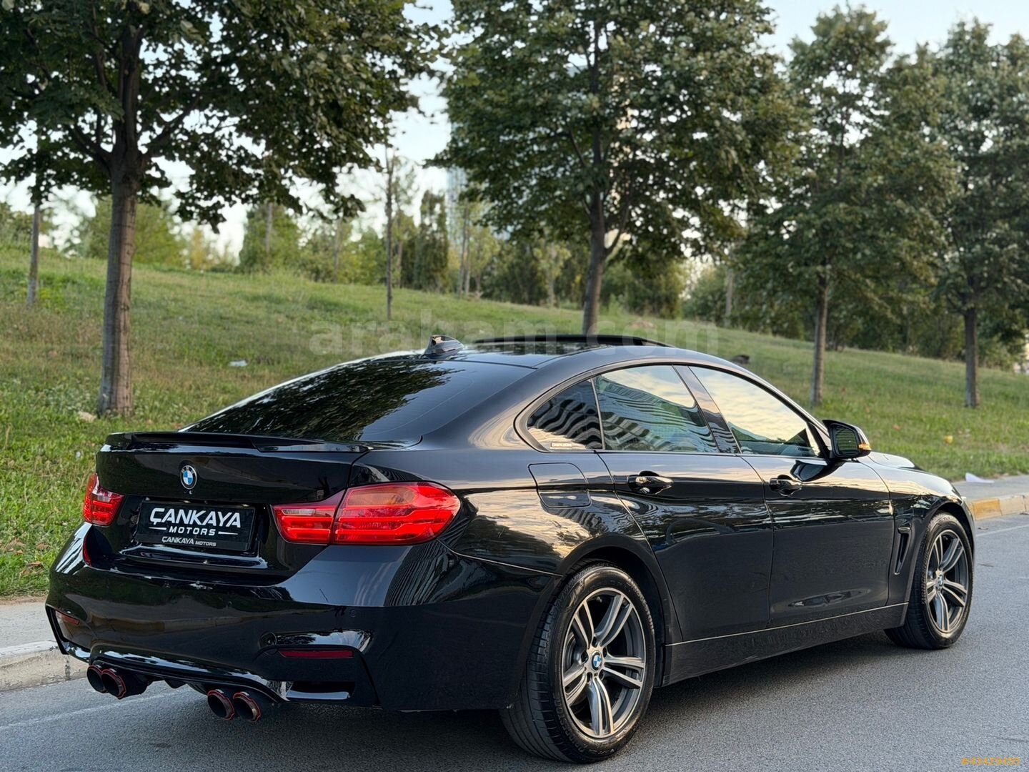Galeriden BMW 4 Serisi 418i Gran Coupe 2015 Model İstanbul 195.000 km Siyah 6