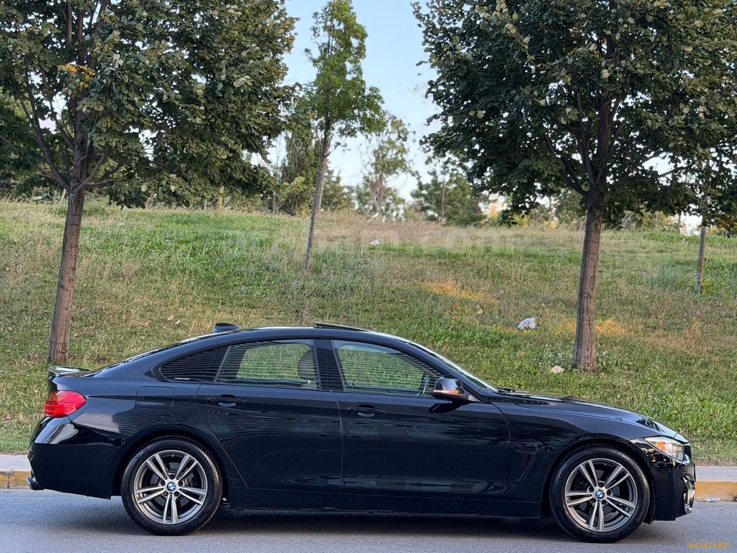 Galeriden BMW 4 Serisi 418i Gran Coupe 2015 Model İstanbul 195.000 km Siyah 4