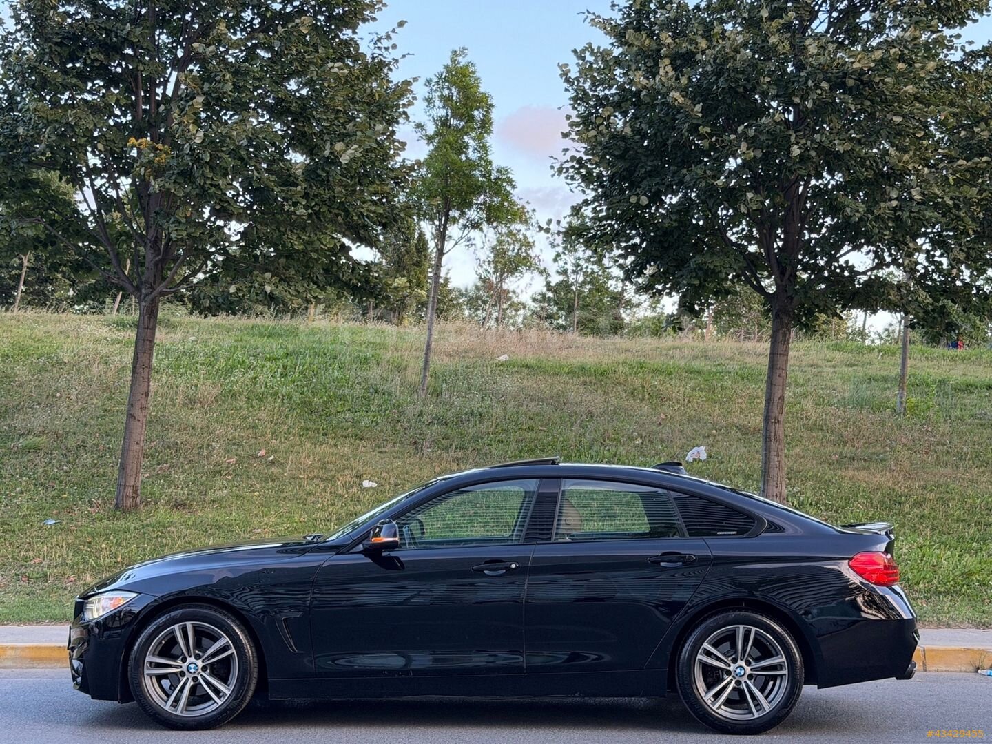 Galeriden BMW 4 Serisi 418i Gran Coupe 2015 Model İstanbul 195.000 km Siyah 5