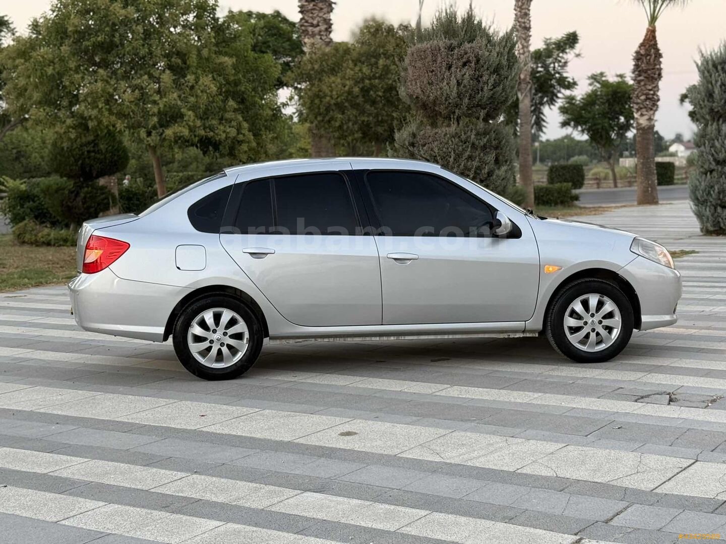 Galeriden Renault Symbol 1.4 Expression 2009 Model Mersin 179.000 km Gri 6