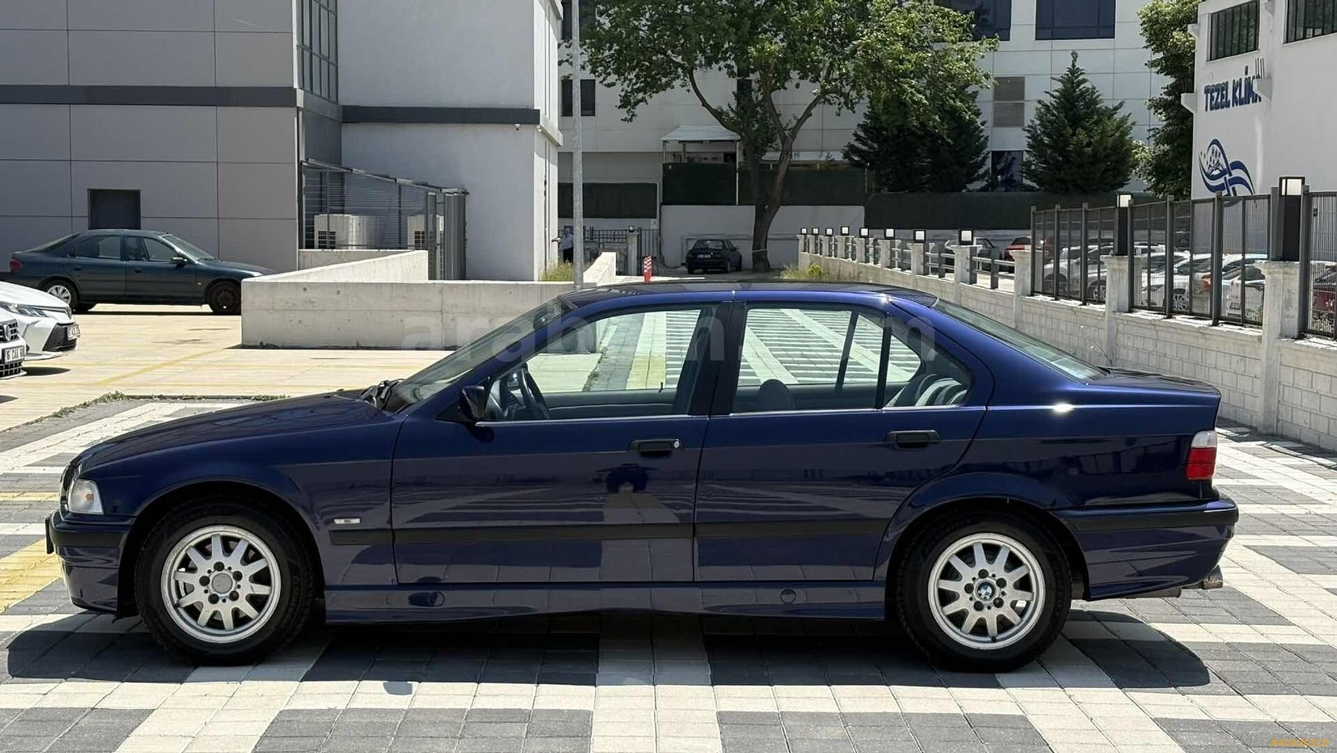 Galeriden BMW 3 Serisi 316i Standart 1998 Model Bursa 239.000 km Lacivert 4