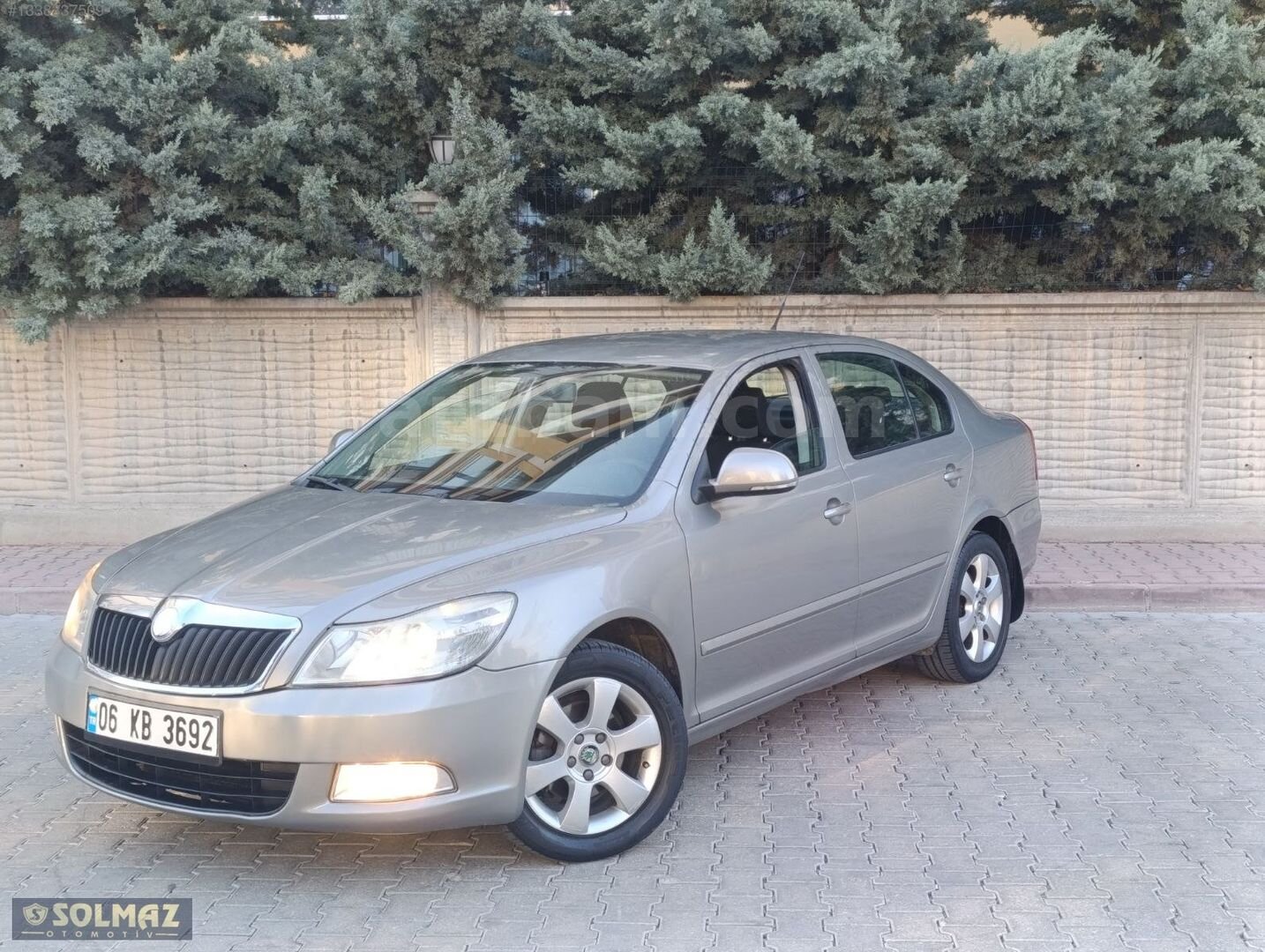 Galeriden Skoda Octavia 1.6 TDI Ambiente 2010 Model Konya 166.000 km Kahverengi 4