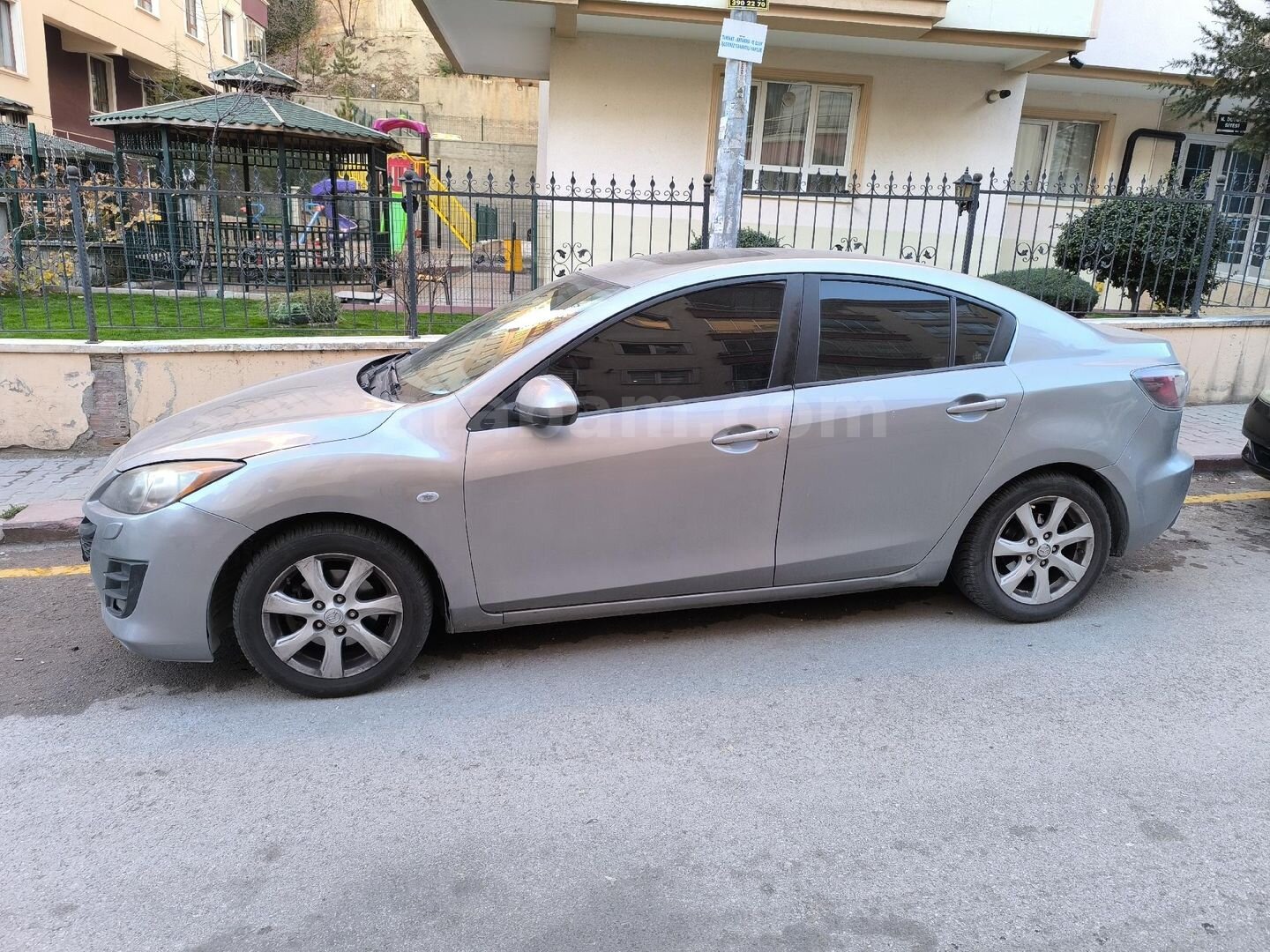 Galeriden Mazda 3 1.6 Impressive 2011 Model Ankara 245.000 km Gri (Gümüş) 5