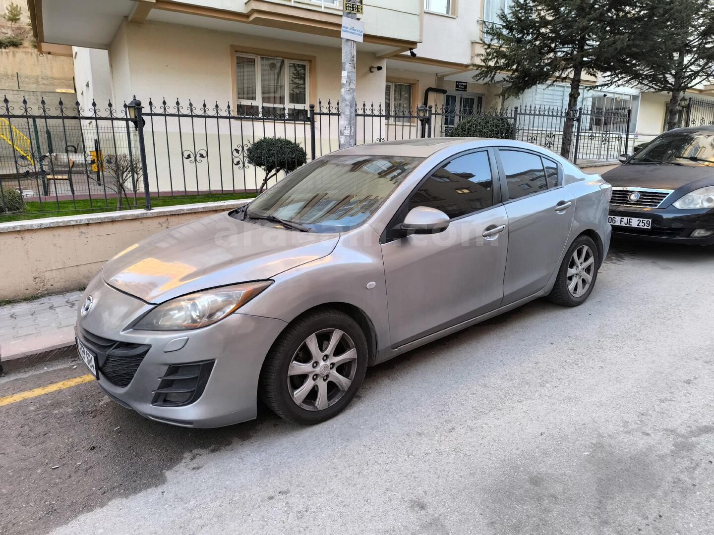 Galeriden Mazda 3 1.6 Impressive 2011 Model Ankara 245.000 km Gri (Gümüş) 4