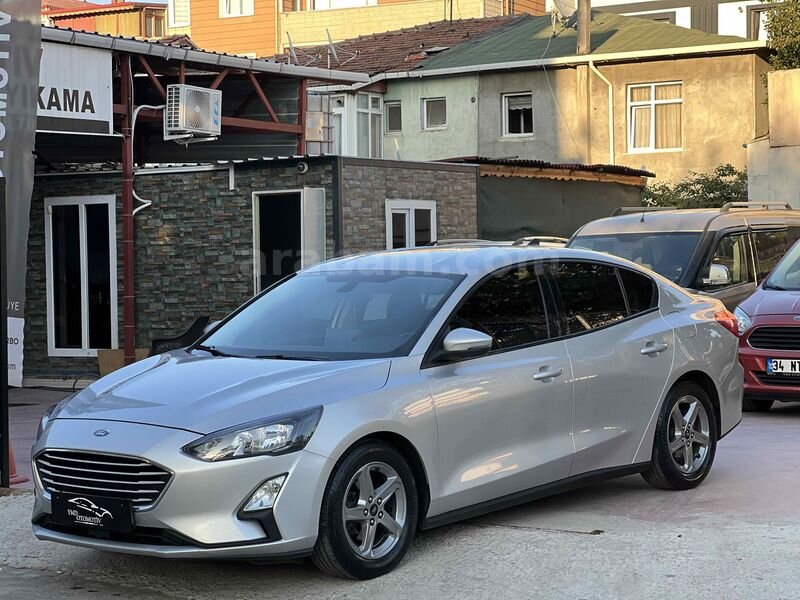 Galeriden Ford Focus 1.5 TDCi Trend X 2020 Model Kocaeli 217.000 km Gri (metalik)