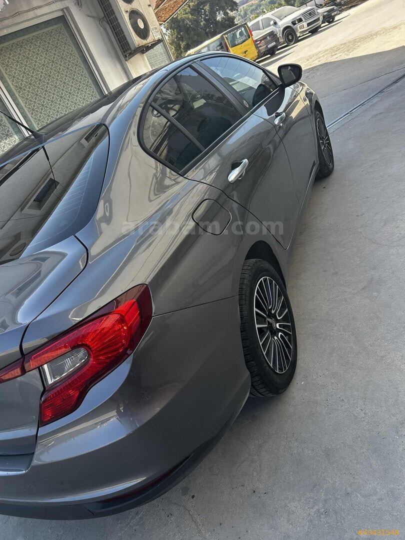 Galeriden Fiat Egea 1.4 Fire Easy Plus 2023 Model İzmir 43.000 km Gri 3