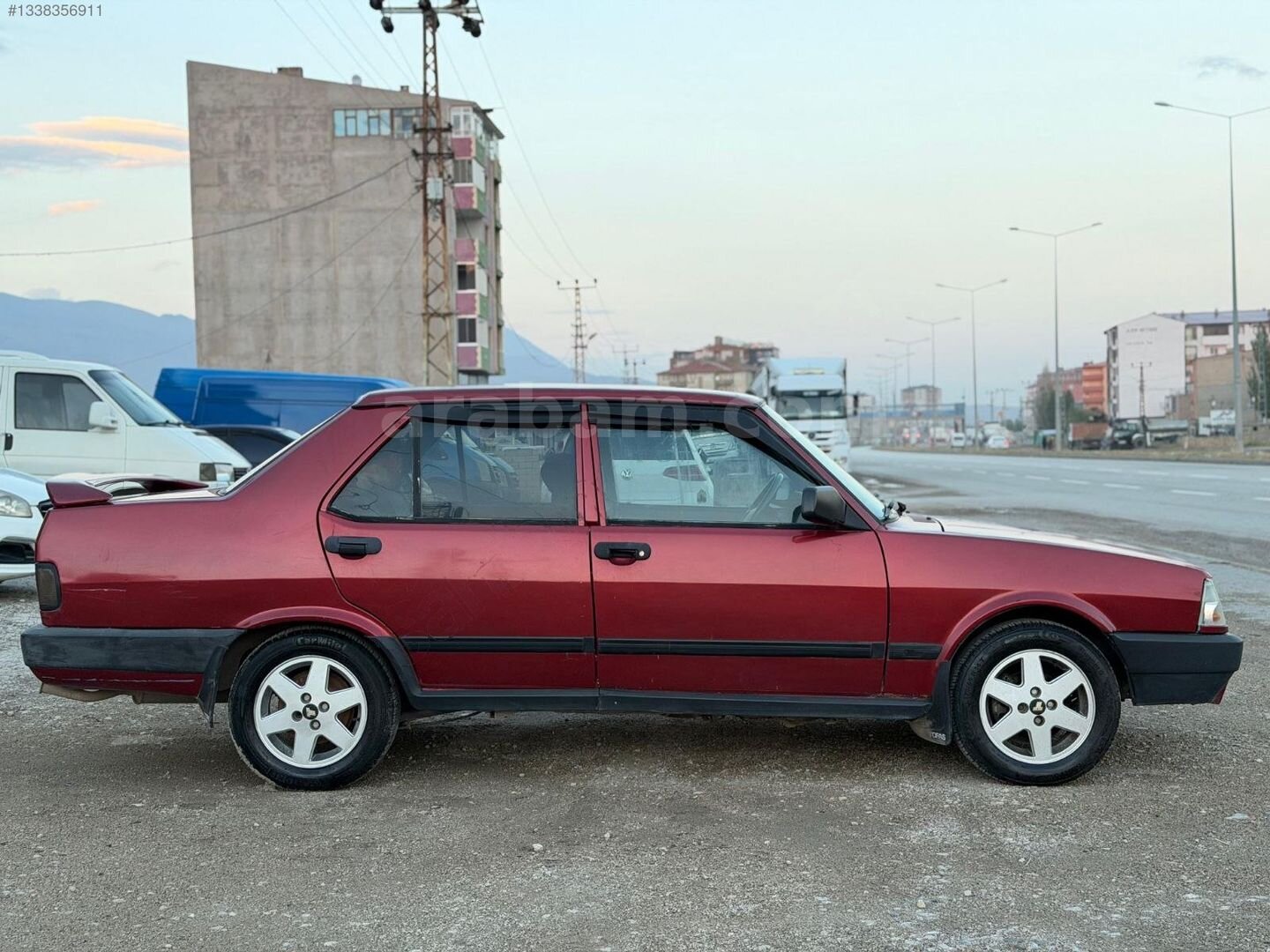 Galeriden Tofaş Şahin 1.6 ie 2001 Model Ağrı 500.000 km Kırmızı 7