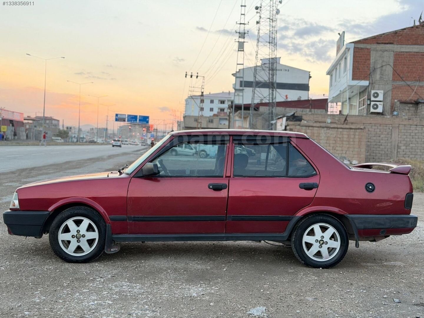 Galeriden Tofaş Şahin 1.6 ie 2001 Model Ağrı 500.000 km Kırmızı 6