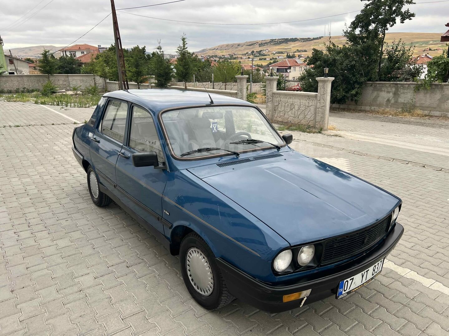 Galeriden Renault R 12 Toros 1989 Model Yozgat 250.000 km Mavi 2