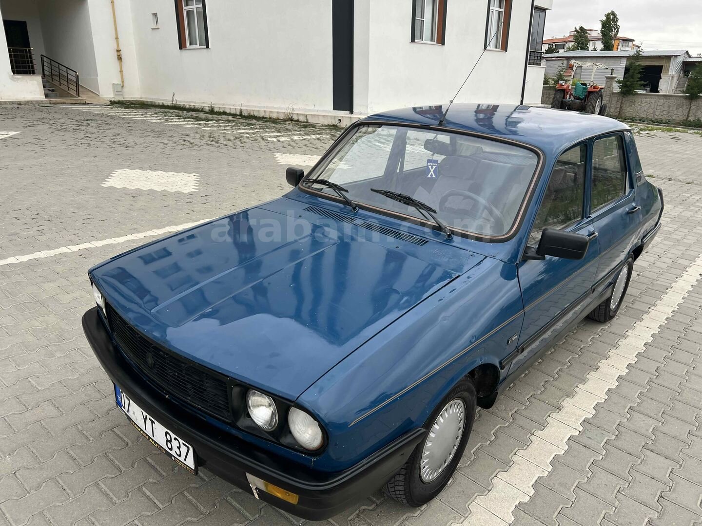 Galeriden Renault R 12 Toros 1989 Model Yozgat 250.000 km Mavi 1