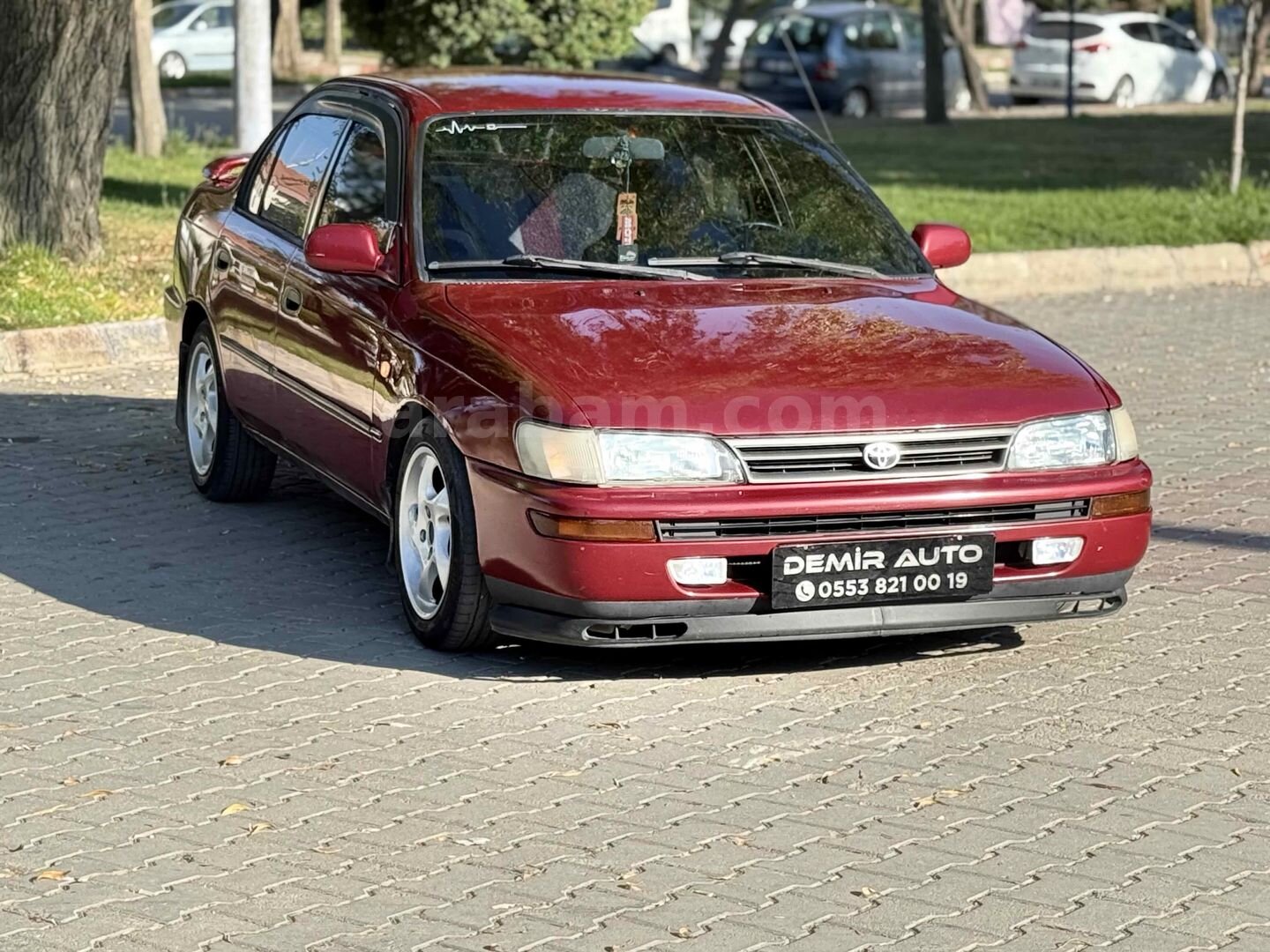 Galeriden Toyota Corolla 1.6 XLi 1994 Model Afyonkarahisar 380.000 km Bordo 3