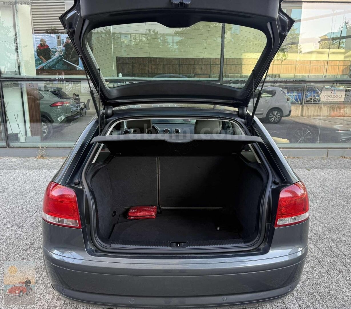 Galeriden Audi A3 Hatchback 1.6 Ambition 2005 Model İstanbul 154.000 km Siyah 7