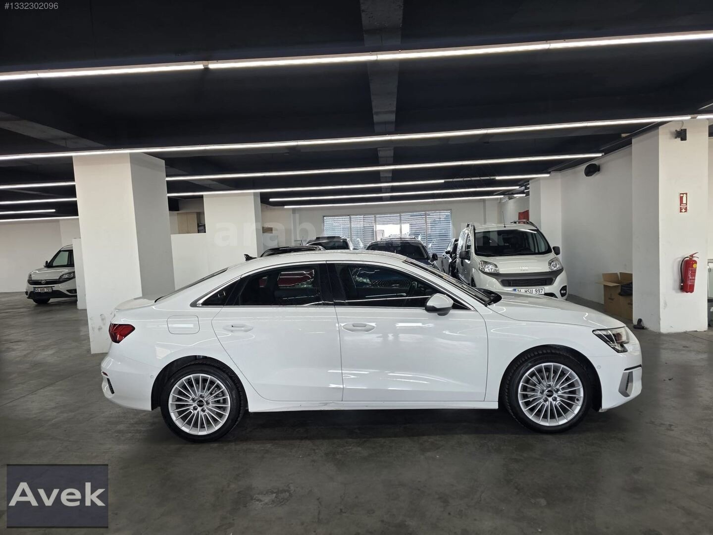 Galeriden Audi A3 Sedan 35 TFSI Advanced 2023 Model İstanbul 48.568 km Beyaz 4