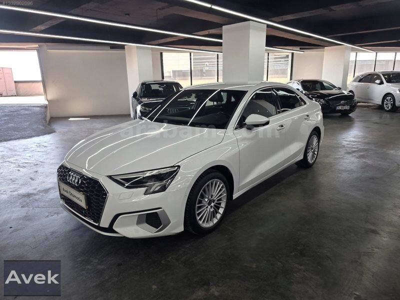 Galeriden Audi A3 Sedan 35 TFSI Advanced 2023 Model İstanbul 48.568 km Beyaz