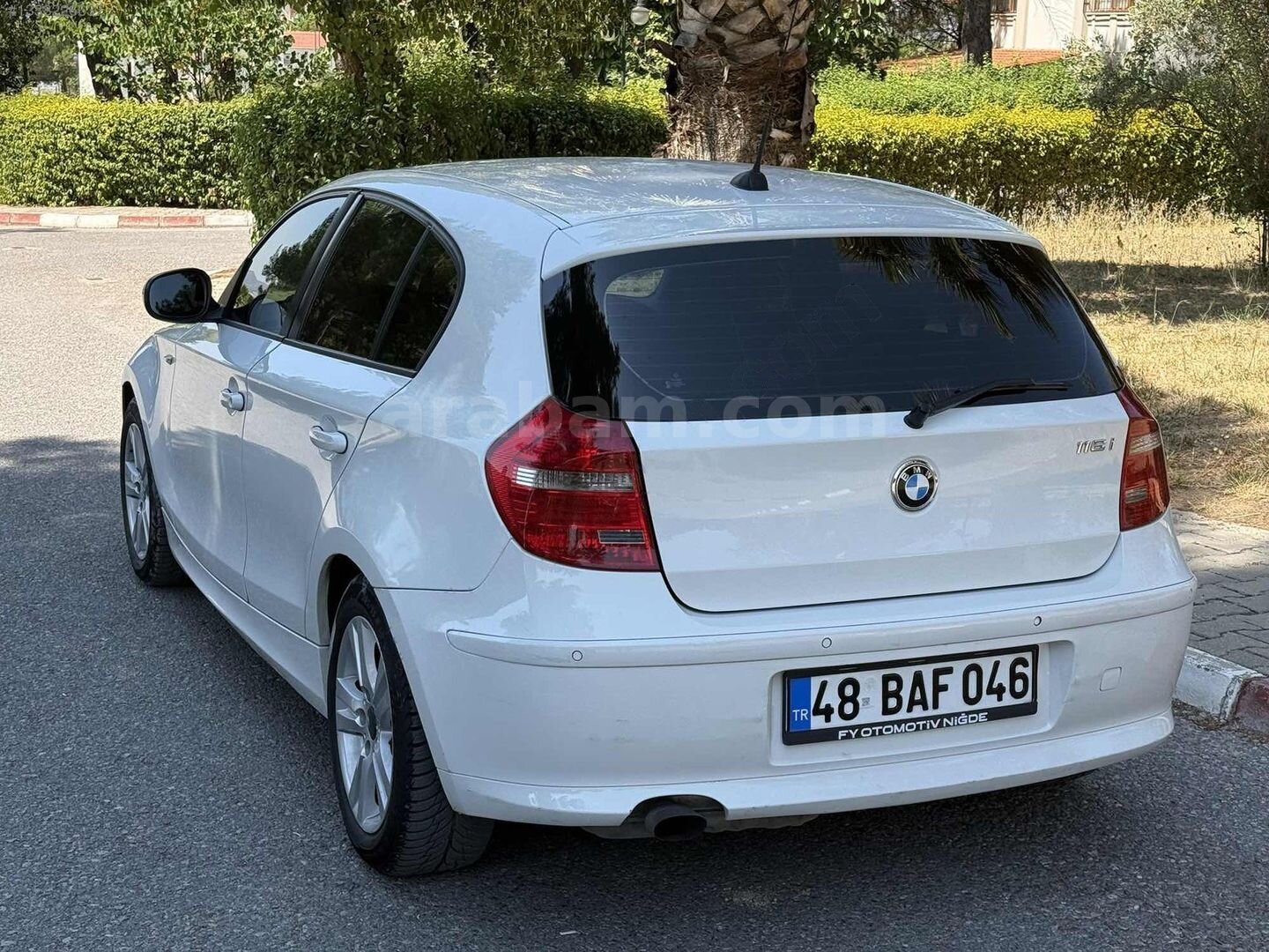 Galeriden BMW 1 Serisi 116i Comfort 2011 Model Muğla 116.000 km Beyaz 5