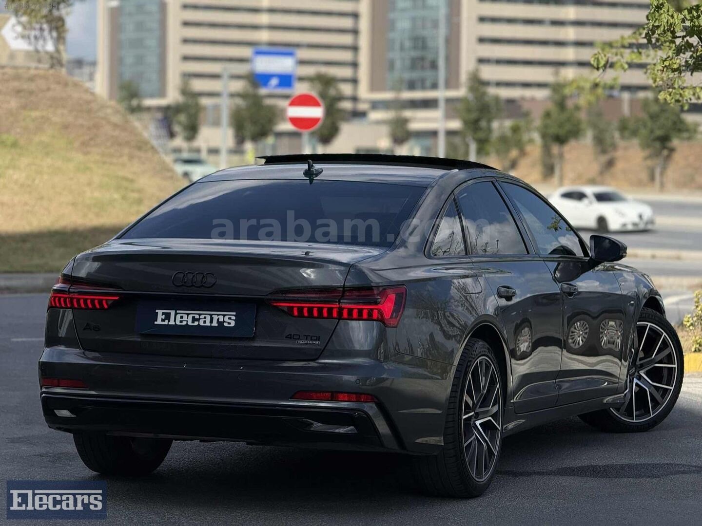 Galeriden Audi A6 Sedan 40 TDI Quattro S Line 2023 Model İstanbul 55.000 km Gri 4