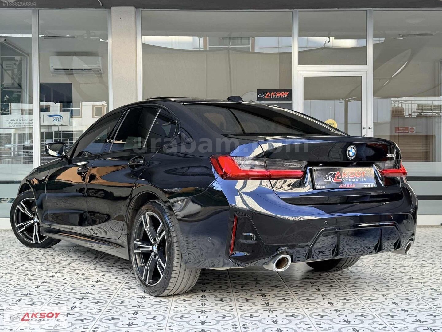 Galeriden BMW 3 Serisi 320i M Sport 2023 Model İstanbul 108.000 km Siyah 3