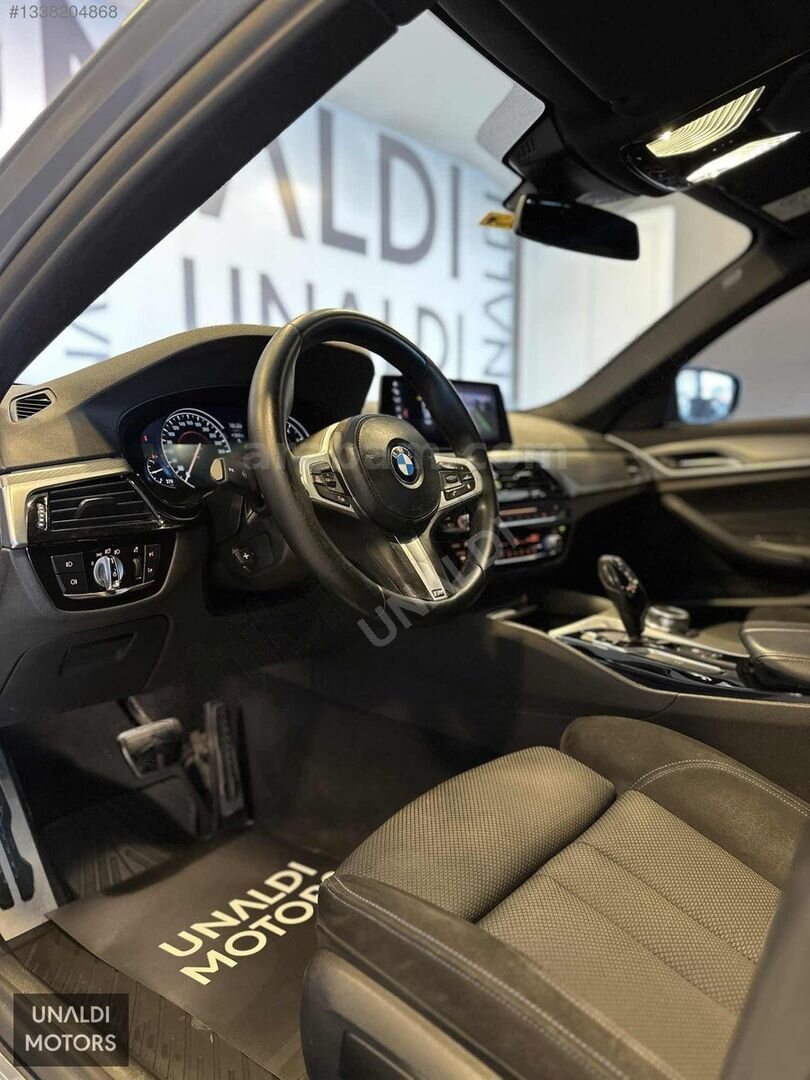 Galeriden BMW 5 Serisi 520i M Sport 2017 Model İstanbul 104.000 km Gri 6