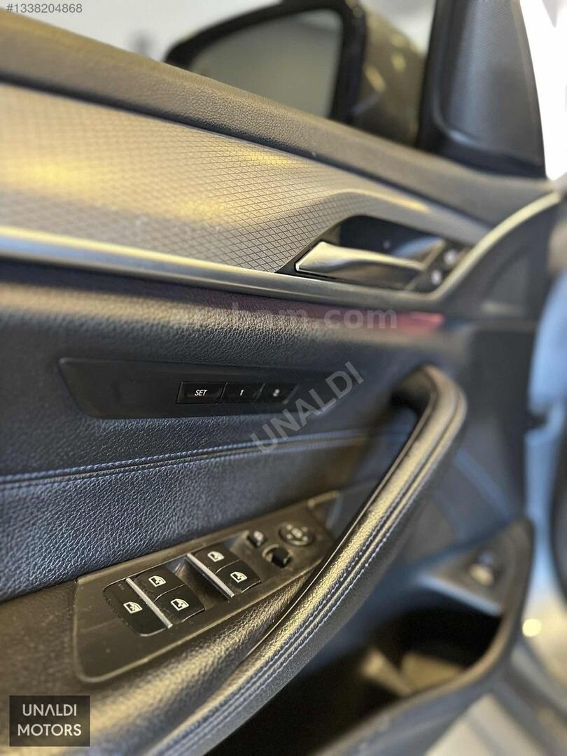 Galeriden BMW 5 Serisi 520i M Sport 2017 Model İstanbul 104.000 km Gri 4