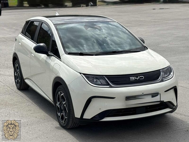 Galeriden BYD Dolphin Design 2025 Model Sivas 12.000 km Beyaz
