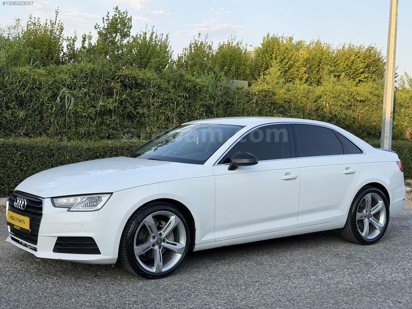 Galeriden Audi A4 Sedan 2.0 TDI Quattro Dynamic 2015 Model Antalya 350.000 km Beyaz 5