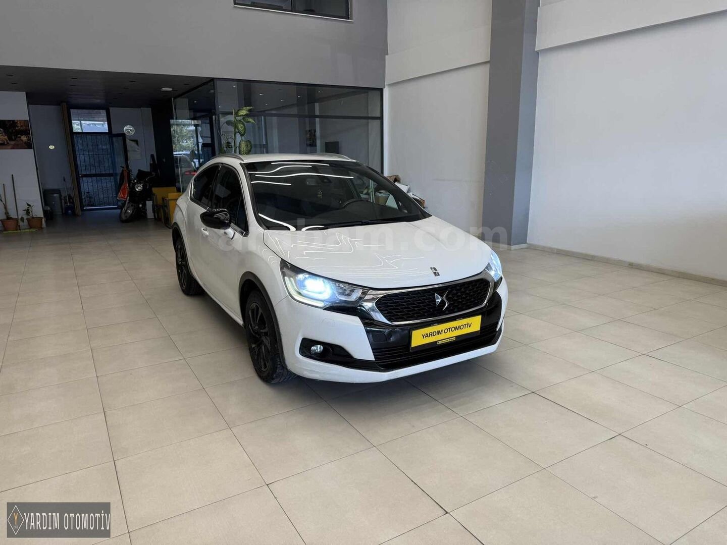 2016 DS4 CROSSBACK 1.6 D HATASIZ EAT6 K.KARTINA 12 TAKSİT 1