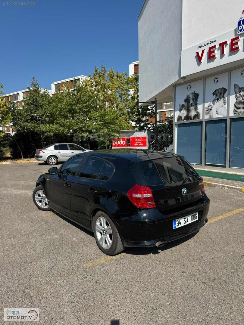 Galeriden BMW 1 Serisi 116i Premium 2010 Model İstanbul 172.000 km Siyah 2
