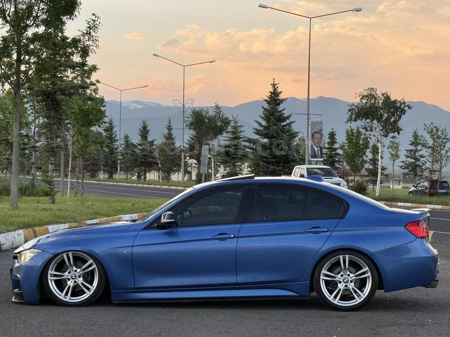Galeriden BMW 3 Serisi 316i M Sport 2015 Model Erzurum 197.000 km Mavi 4