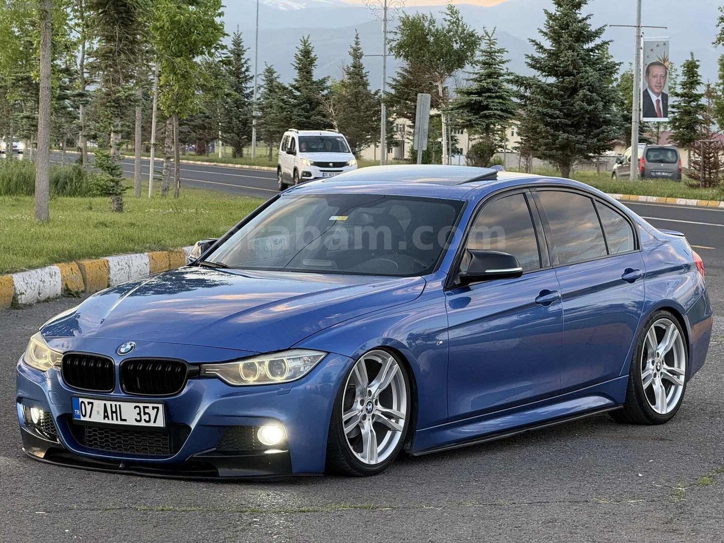Galeriden BMW 3 Serisi 316i M Sport 2015 Model Erzurum 197.000 km Mavi 3