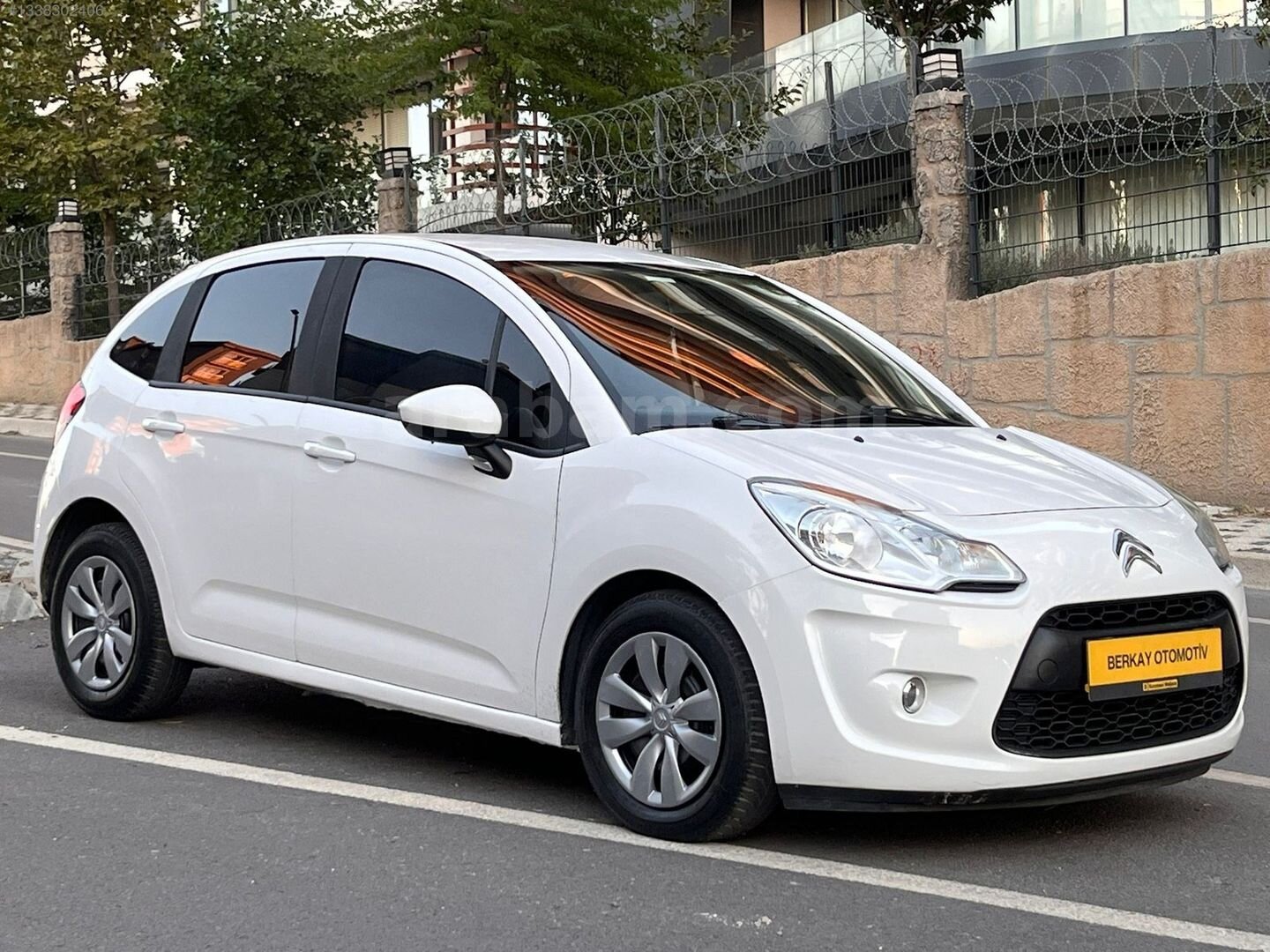 Galeriden Citroen C3 1.4 HDi Attraction 2011 Model Kocaeli 149.000 km Beyaz 4