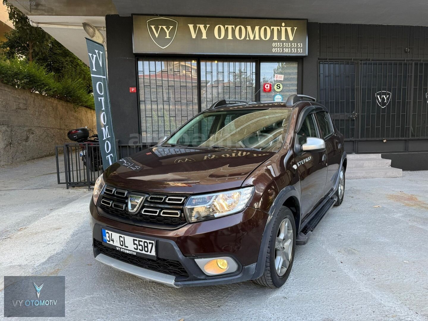 Galeriden Dacia Sandero 0.9 TCe Stepway Easy-R 2017 Model İstanbul 54.000 km Kahverengi 1
