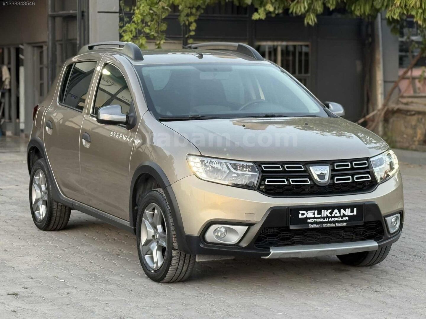 Galeriden Dacia Sandero 0.9 TCe Turbo Stepway 2020 Model Niğde 55.000 km Bej 3