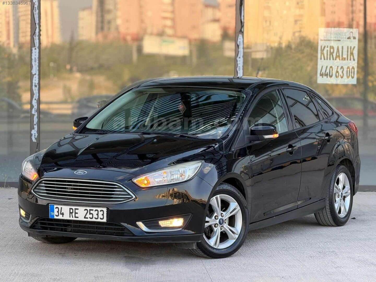 Galeriden Ford Focus 1.5 TDCi Style 2016 Model Ankara 169.000 km Siyah 3