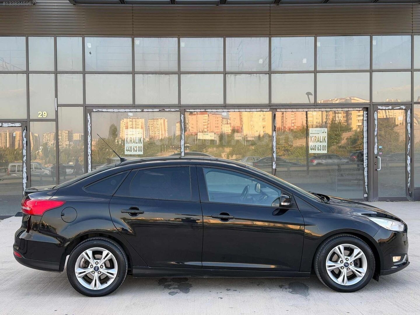 Galeriden Ford Focus 1.5 TDCi Style 2016 Model Ankara 169.000 km Siyah 6