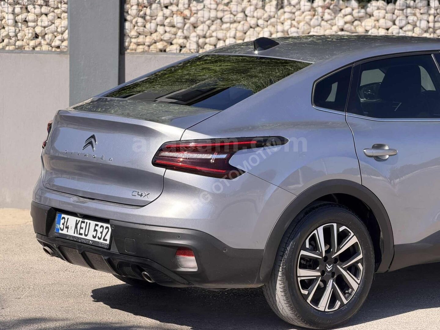Galeriden Citroen C4 X 1.2 PureTech Shine 2024 Model İzmir 80.000 km Gri 7