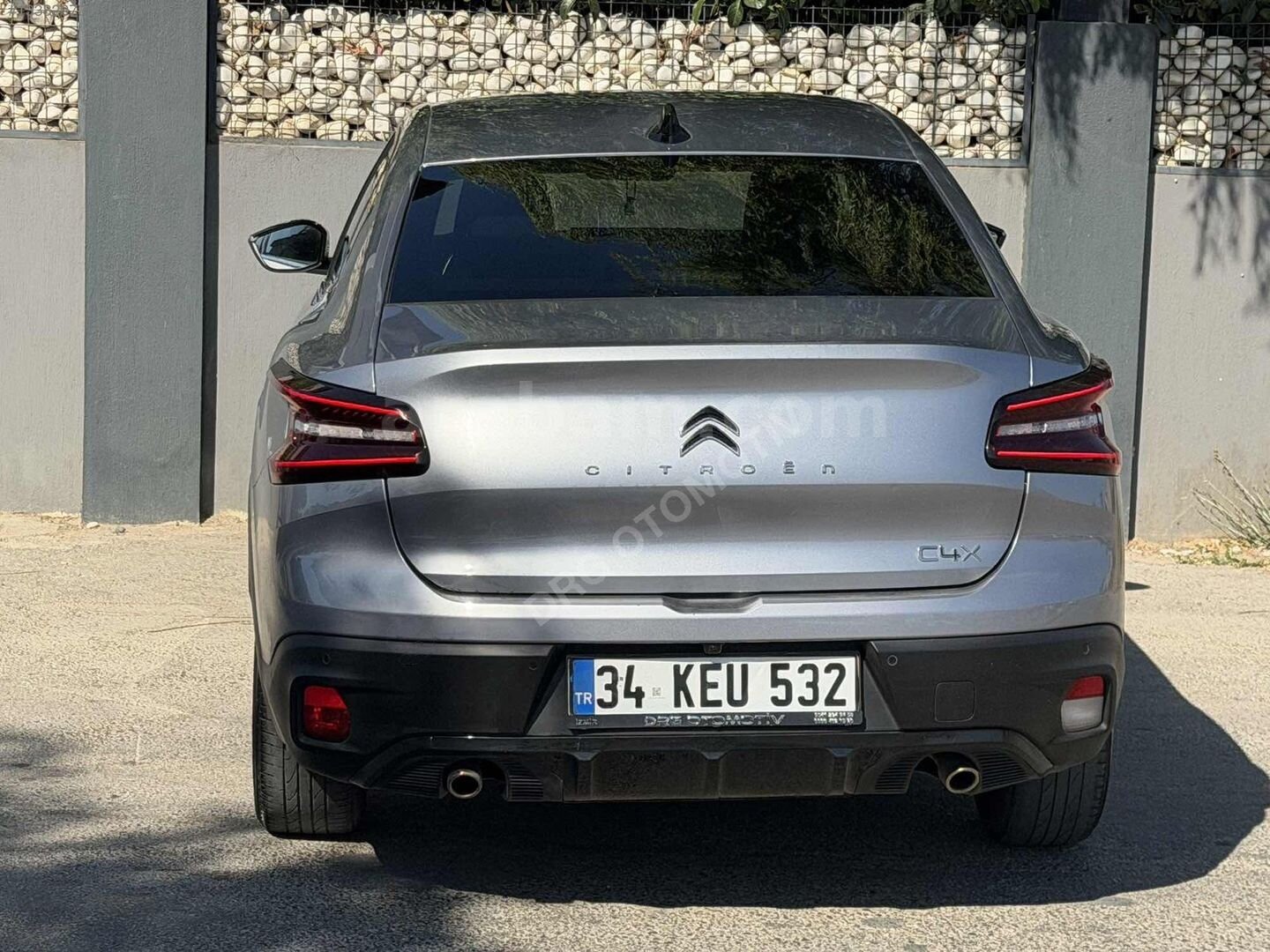 Galeriden Citroen C4 X 1.2 PureTech Shine 2024 Model İzmir 80.000 km Gri 4