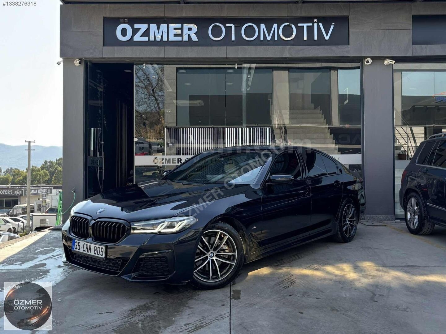 Galeriden BMW 5 Serisi 520i Special Edition M Sport 2021 Model İzmir 100.250 km Siyah 3