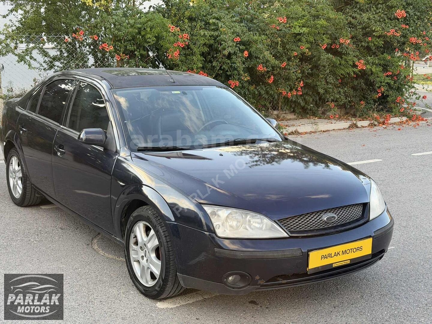 Galeriden Ford Mondeo 2.0 Ghia 2002 Model Sakarya 399.000 km Lacivert 2