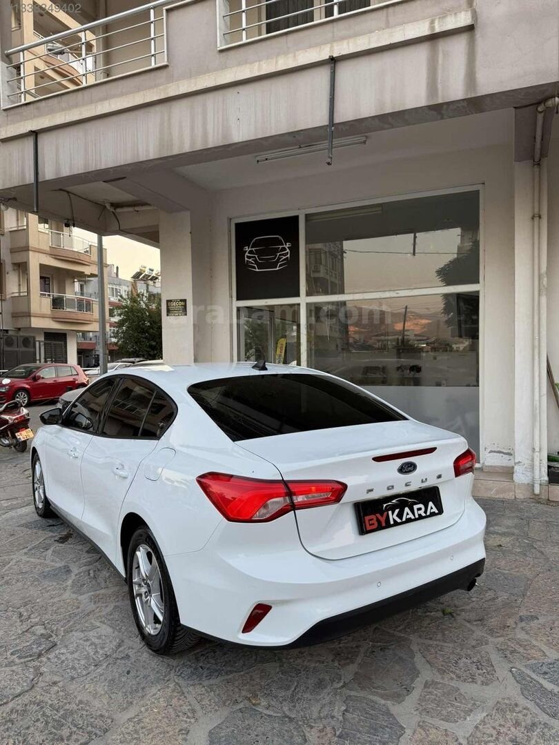 Galeriden Ford Focus 1.5 EcoBlue Trend X 2020 Model Muğla 121.000 km Beyaz 5