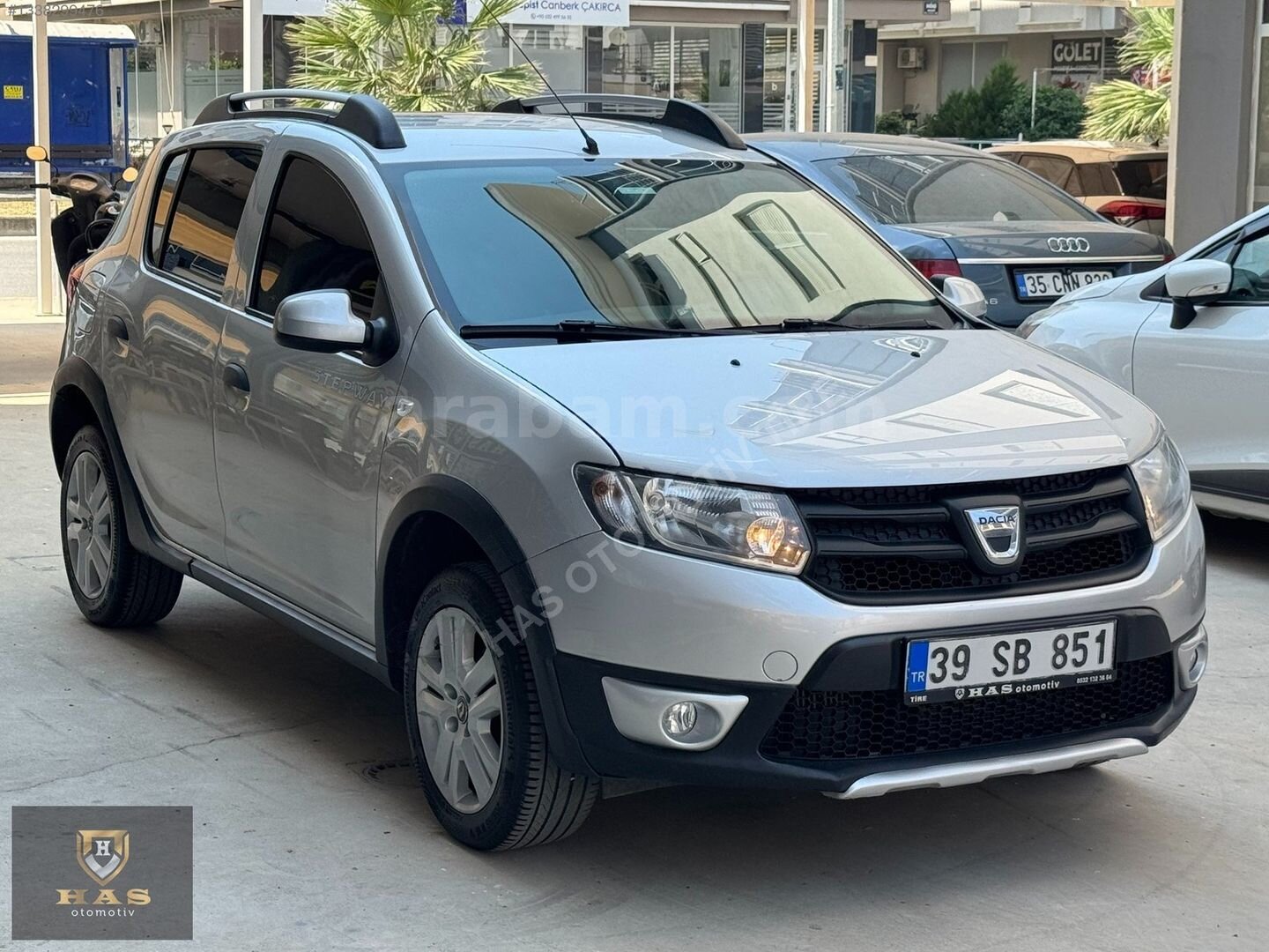 Galeriden Dacia Sandero 1.5 dCi Stepway 2015 Model İzmir 195.000 km Gri 4
