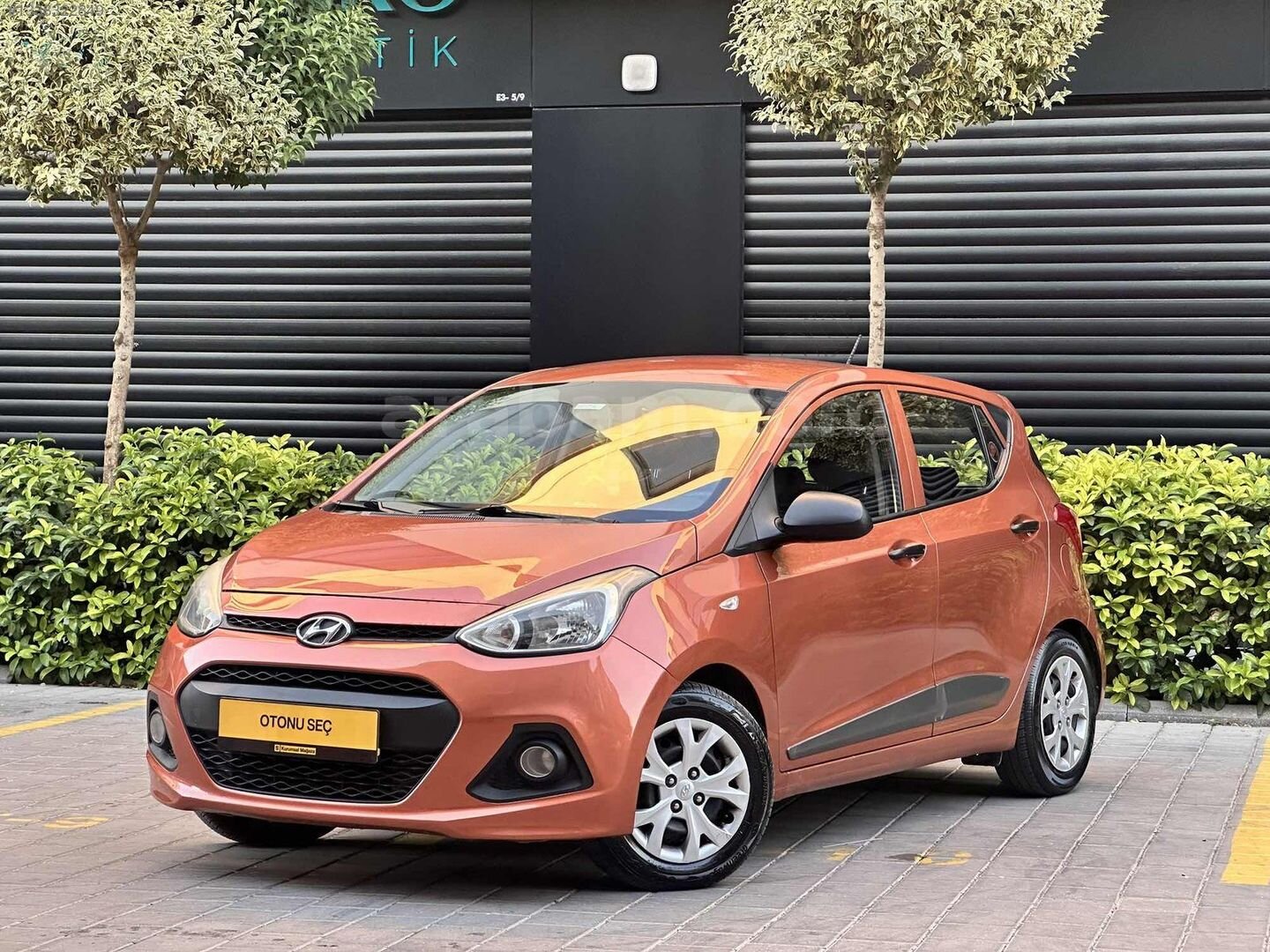 Galeriden Hyundai i10 1.0 D-CVVT Style 2013 Model İzmir 115.000 km Kahverengi 3