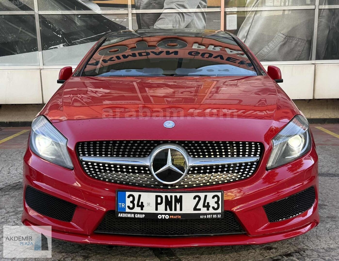 Galeriden Mercedes - Benz A 180 AMG Sport 2015 Model İstanbul 157.000 km Kırmızı 5