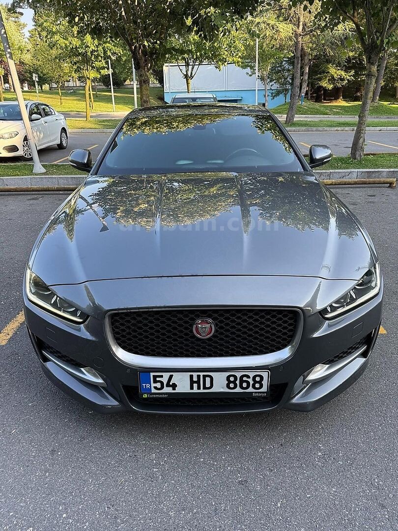 Galeriden Jaguar XE 2.0 D R-Sport Plus 2016 Model Sakarya 135.000 km Füme 2