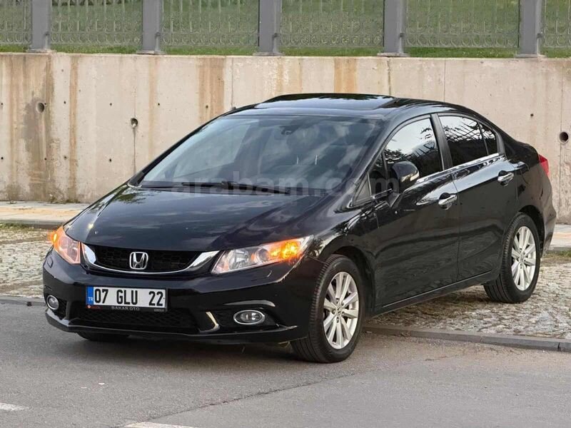 Galeriden Honda Civic 1.6i VTEC Eco Elegance 2014 Model Konya 212.000 km Siyah