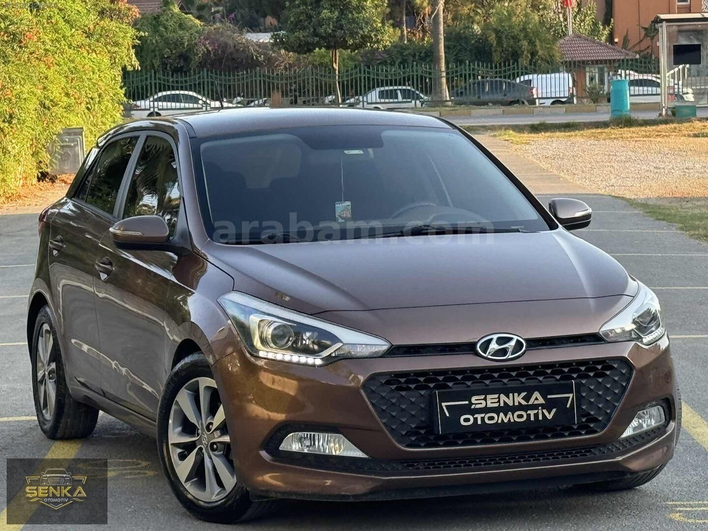 Galeriden Hyundai i20 1.4 MPI Style 2015 Model Antalya 124.000 km Kahverengi 2